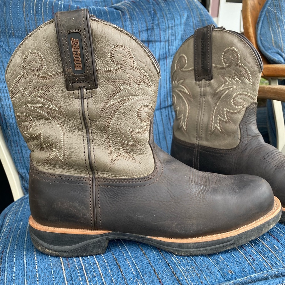 Rocky 8 Black boots